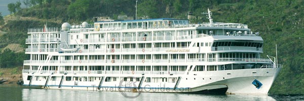 Yangtze cruise ship