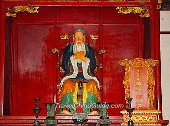 The golden statue of Sakyamuni in the Yonghe Lamasery, Beijing