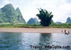 Tall Banyan, located 7.5km south of Yangshuo, is one of the main sceneries of Yangshuo county.