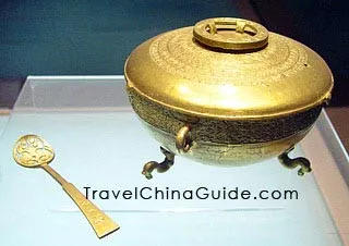 Traditional Chinese musical instrument �C Lute(Pipa)