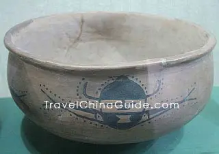 Pottery basin with fish patterns, as part of Yangshao culture, Banpo Village