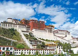 The panoramic view of the magnificent Potala Palace in Lhasa