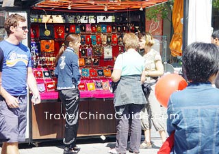 Buy Souvenirs in China