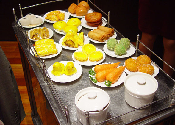 The delicate desserts in Cantonese Cuisine are really tasty.