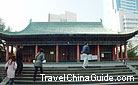 Shaanxi Grand Mosque is the largest Moslem temple in Urumqi City which holds the capacity of a thousand people for praying.