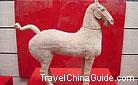 Pottery horse, a burial object, Han Dynasty. 0015557