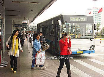806 Bus Route at T1