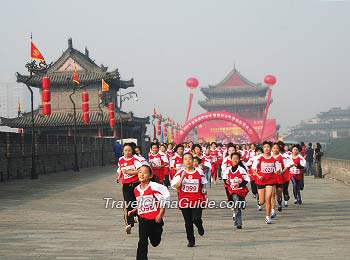 Xian City Wall Marathon Participants