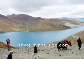 Yamdrok Yumtso Lake, Shannan, Tibet