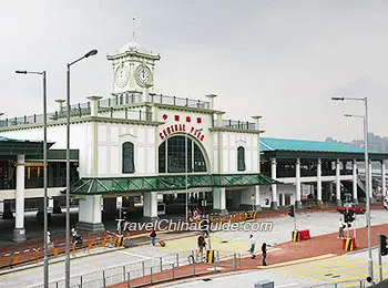 Central Pier, Hong Kong 