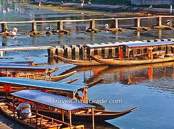 Tuojiang River flows through Phoenix Town