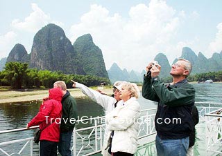 Photography in Li River Cruise