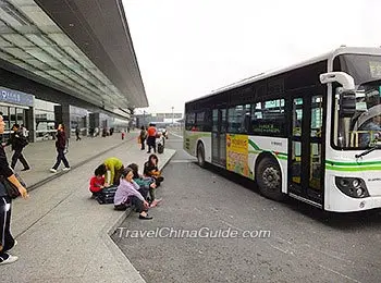 West Traffic Center of Hongqiao Station