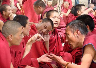 Sutra-debating, Tibetan lamas