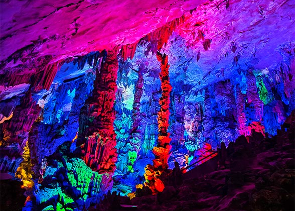 Stone Pillars in Reed Flute Cave Stone Pillars in Reed Flute Cave