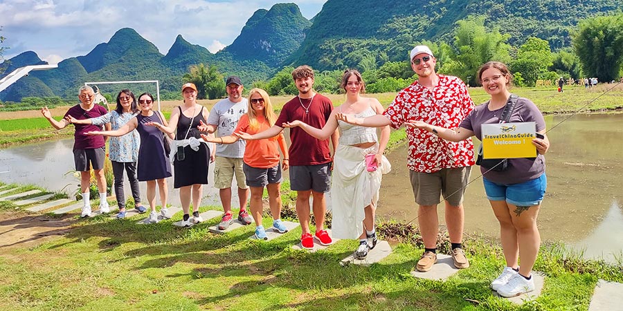 Enjoying the Rural Scenery of Yangshuo