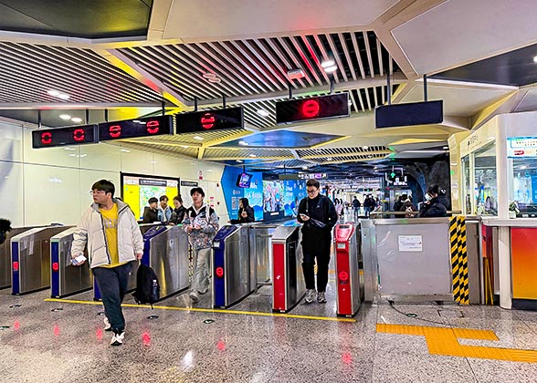 Renmin East Road Station of Metro Line 6 in Changsha Renmin East Road Station of Metro Line 6 in Changsha