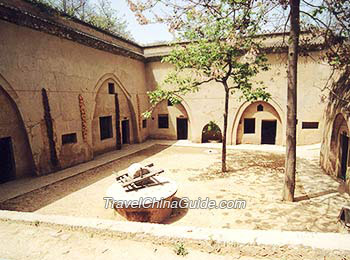 Farners'' caves in Shaanxi