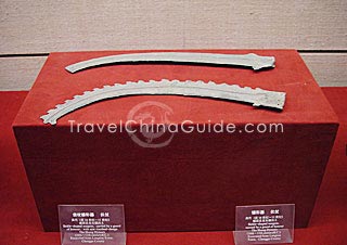 Sickle-shaped Weapon