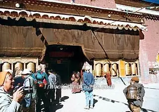 Sakya Monastery, Sakyapa Sect 