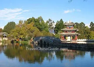 Buildings in Jade Spring Park