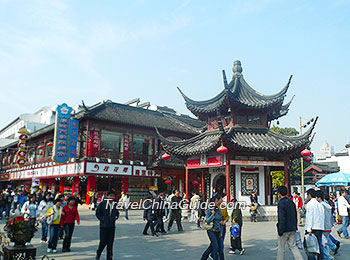 Gongyuan Street beside the Qinhuai River