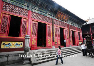 Grand Hall of Guiyuan Temple