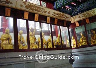 Buddha Statues in Guiyuan Temple