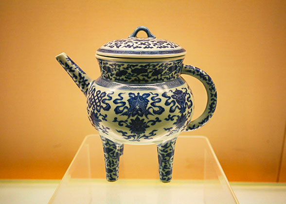 Procelain in Shanghai Museum