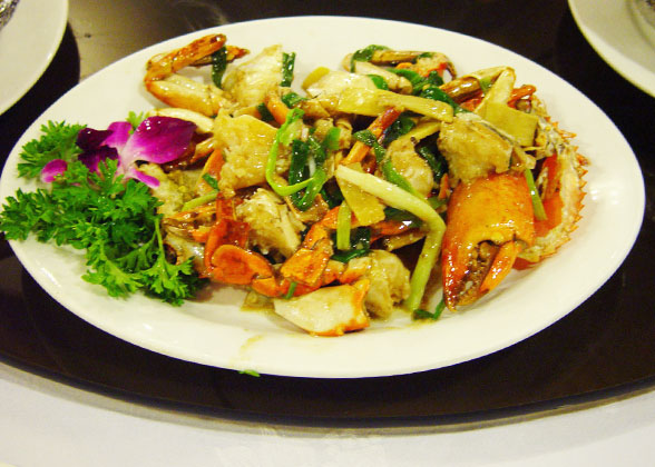 Fried crab with vegetables.