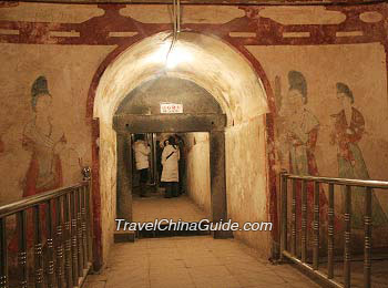 Inside Tomb of Yongtai Princess