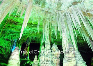 The stalactites in Snow Jade Cave