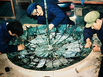 Repairation of the Umbrella on the Chariot