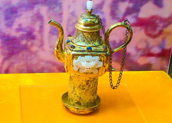 Gold Wine Pot