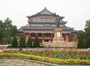 the statue of Sun Yat-Sen in front of the memorial hall