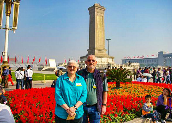 Tourists in front of the Monument