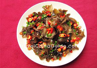 Fungus with hot and sour sauce