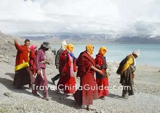 Prayers along Heavenly Lake