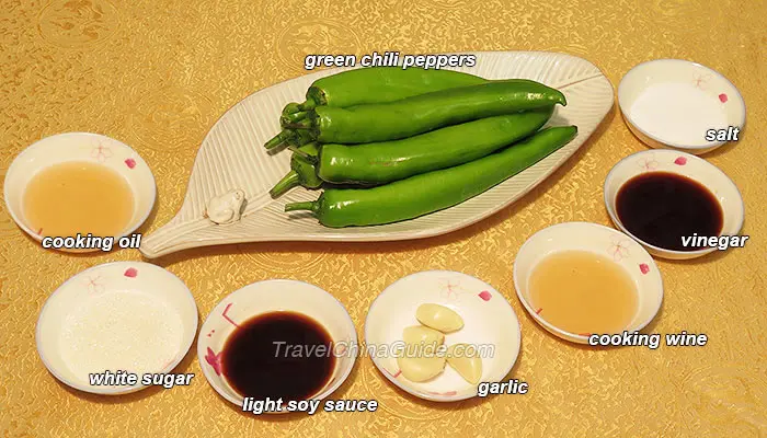 Ingredients and Seasonings for Pan-Seared Green Chili Pepper