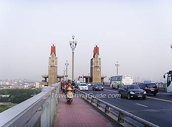 Yangtze River Bridge, Nanjing 