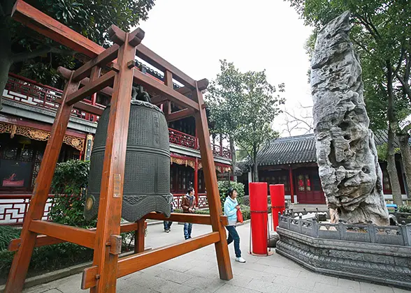 Bell in Hanshan Temple