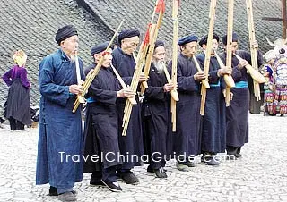 Si Yue Ba: Miao People Play Lusheng