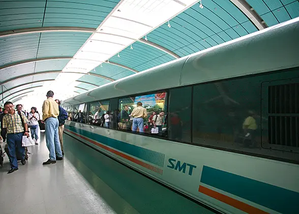 Transfer at Shanghai Maglev Station