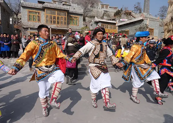 Qiang People Dancing in Songpan Ancient Town 