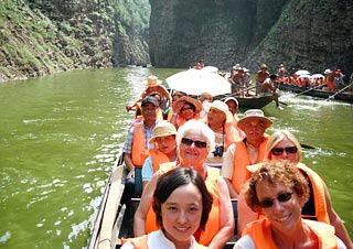 Our staff and guests at Shennong Stream
