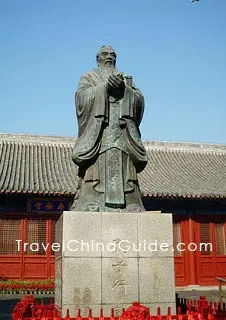 Statue of Confucius