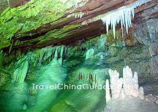 Snow Jade Cave, Fengdu