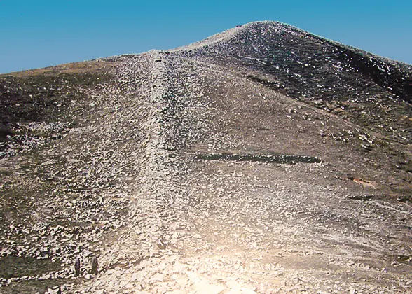 Great Wall of Zhongshan State in Tang County, Hebei 