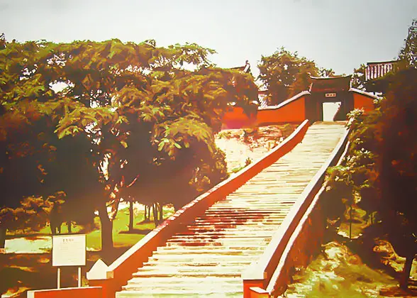 Temple of Meng Jiangnǚ, near Shanhaiguan Pass