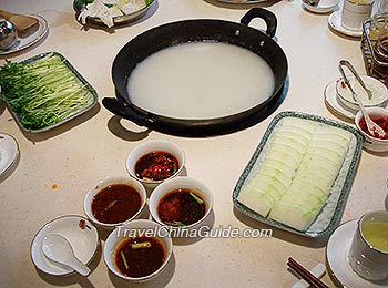 Mi Ai Zhou Seafood Porridge Hot Pot